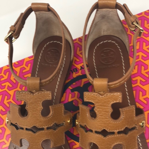 Tory Burch Phoebe flat thong Sandals Tan Logo - Picture 5 of 8
